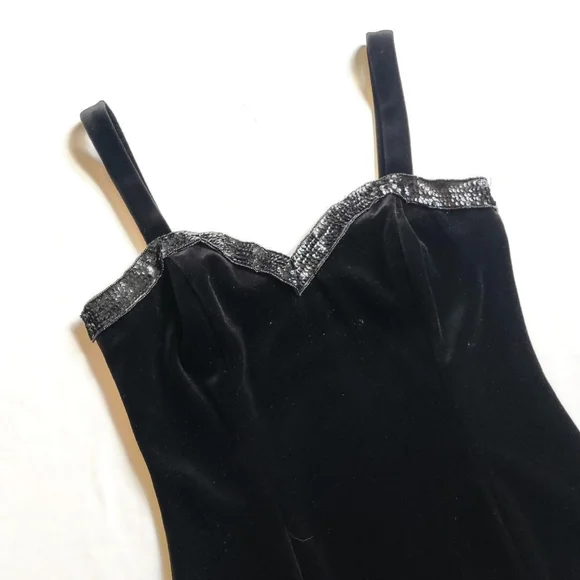 Black Velvet Dress - Picture 2 of 4